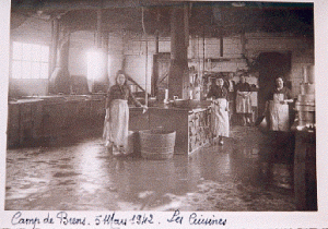 Les cuisines du camp de Brens prise par Jean Faure en 1942