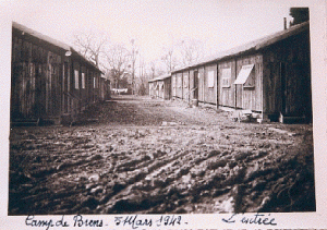 L'entrée du camp de Brens prise par Jean Faure en 1942