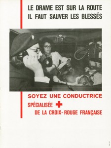 Affiche publicitaire de femmes conductrice de la Croix-Rouge, La Croix-Rouge française, 150 ans d'histoire 